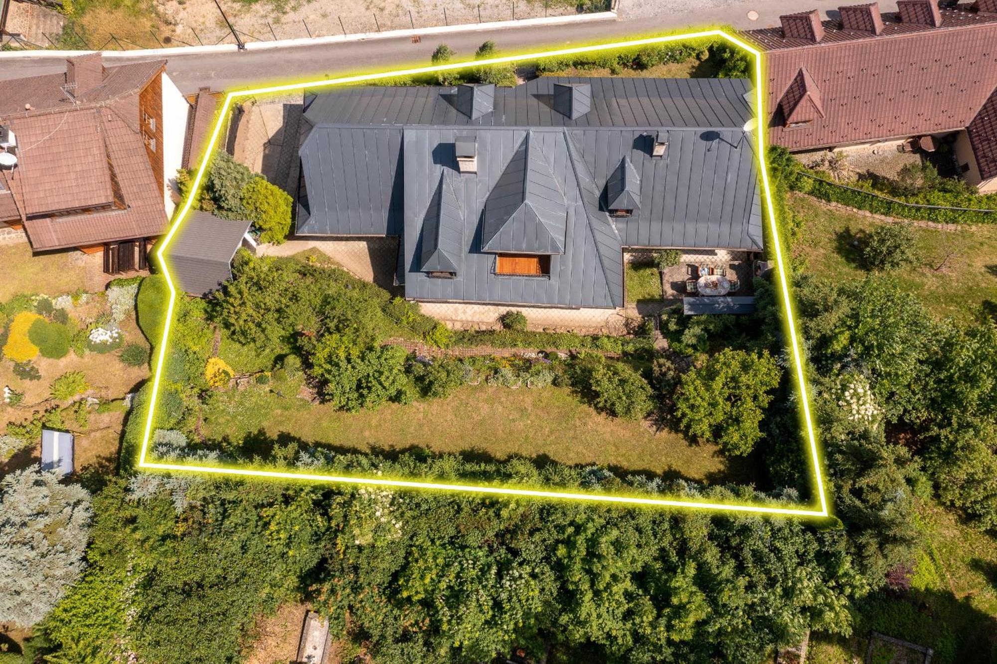 Villa Amalia, Centrum Banska Stiavnica, Parkovanie Pre 2 Auta, Velka Zahrada S Krbom, Cela Villa Amalia Pre 14 Osob Alebo Samostatne Nezavisle Prve Podlazie Villa Ama Pre 6 Osob Alebo Samostatne Nezavisle Podkrovie Villa Lia Pre 8 Osob,Pristup Cez Pi Kültér fotó