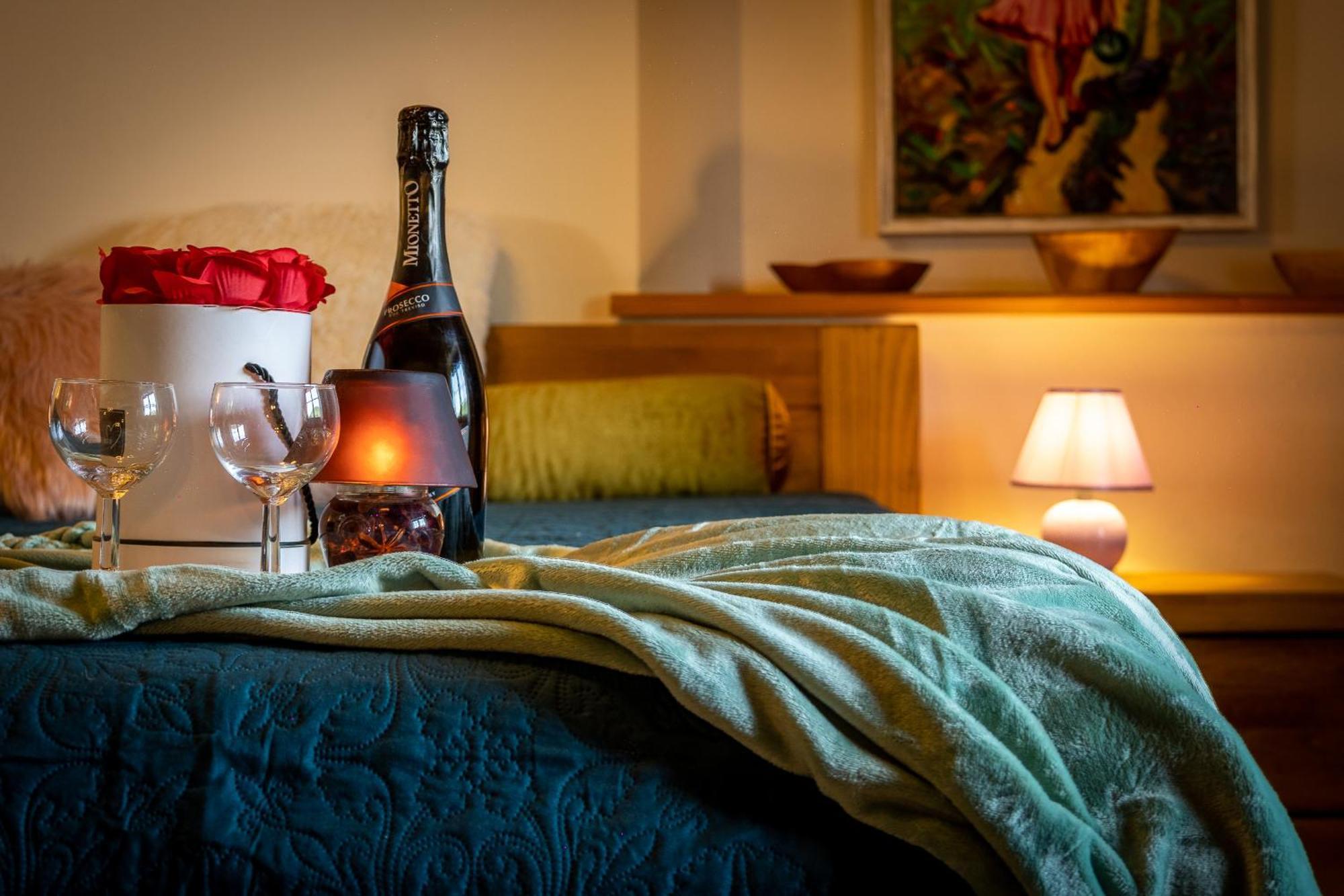 Villa Amalia, Centrum Banska Stiavnica, Parkovanie Pre 2 Auta, Velka Zahrada S Krbom, Cela Villa Amalia Pre 14 Osob Alebo Samostatne Nezavisle Prve Podlazie Villa Ama Pre 6 Osob Alebo Samostatne Nezavisle Podkrovie Villa Lia Pre 8 Osob,Pristup Cez Pi Kültér fotó
